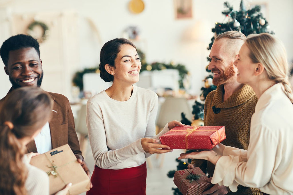 5 Steps to thoughtful gift-giving during the holidays - Kelly Hughes Designs